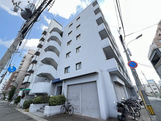 【神戸市兵庫区門口町のマンションの建物外観】