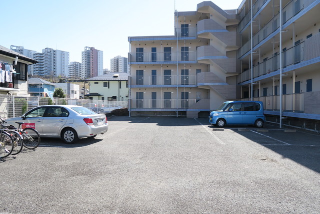 駐車場　敷地内駐車場（要空き確認）