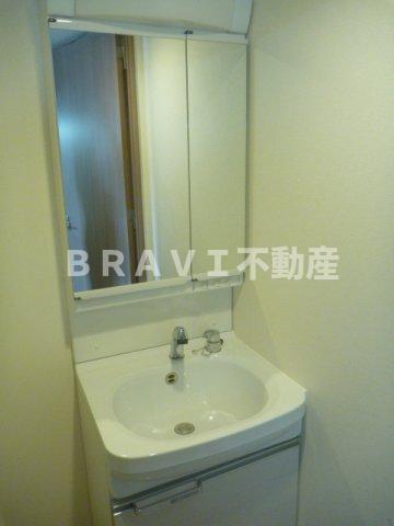 洗面設備　【プレサンス心斎橋クオーレ】独立洗面台あり、毎朝おしゃれに忙