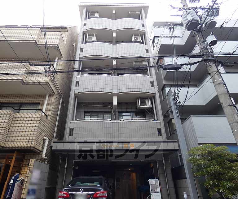 京都市中京区船屋町のマンションの建物外観