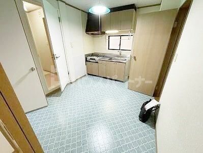 【さいたま市大宮区大成町のマンションの玄関】