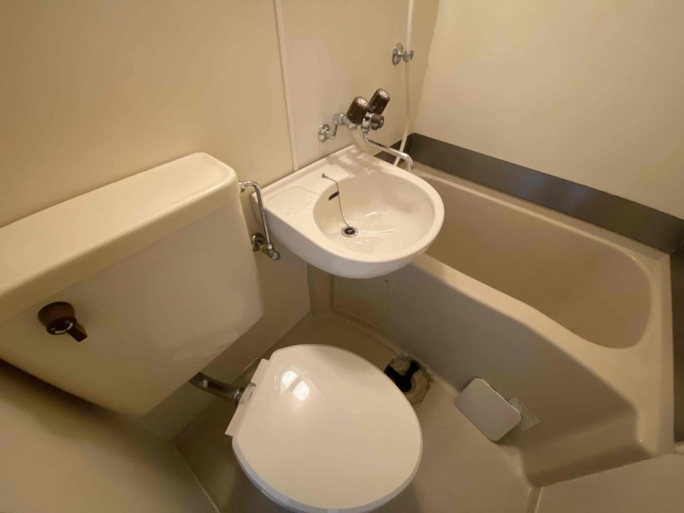 トイレ　たっぷり収納できます