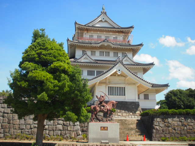 【千葉市中央区中央のマンションの公園】