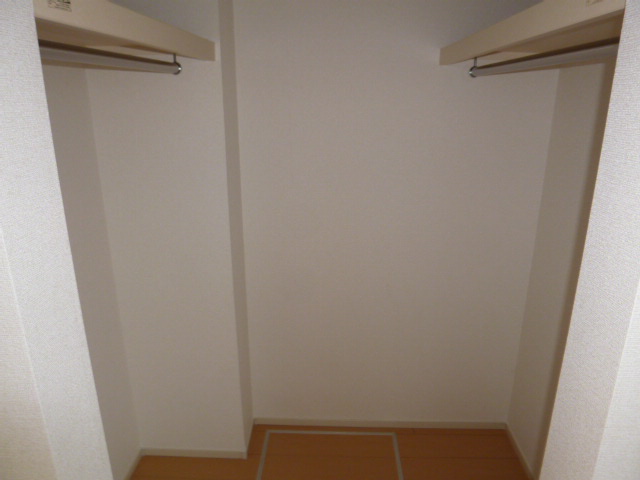 収納　ウォークインクローゼット