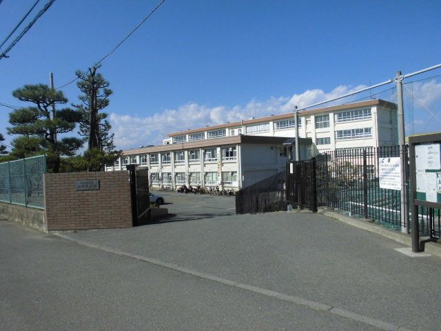 中学校　茅ヶ崎市立松林中学校（中学校）まで360m
