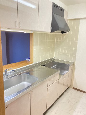 キッチン　別のお部屋の写真です