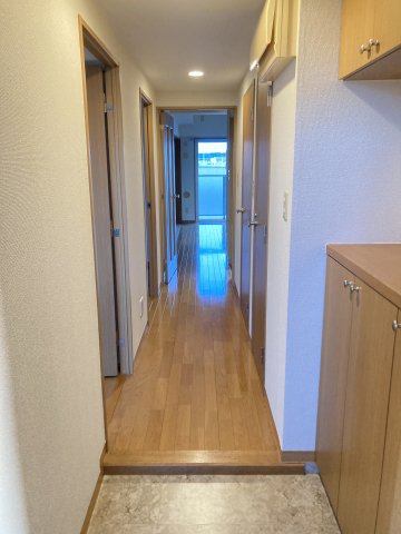 玄関　別のお部屋の写真です