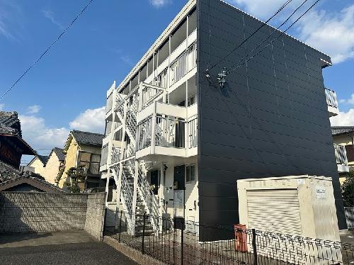 レオパレスブロバンス　辻の建物外観