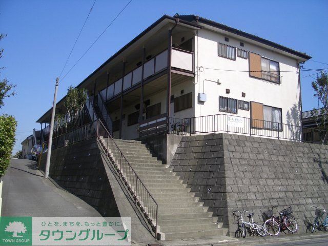 【横浜市青葉区もえぎ野のアパートの建物外観】