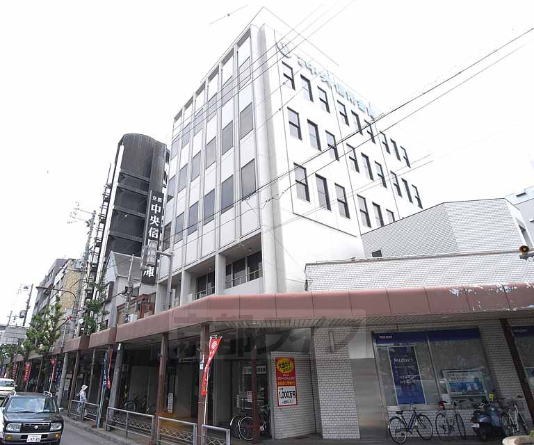 【京都市左京区吉田泉殿町のアパートの銀行】