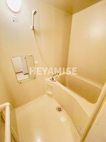 バス・シャワールーム　※反転タイプのお部屋写真です。現況を優先します※