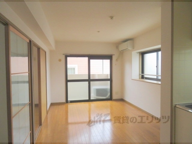 居室・リビング　リビング