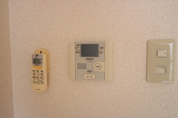 セキュリティ　突然の来客にも困りません。TVモニターホン。