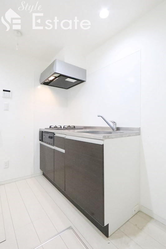 キッチン　システムキッチン（ガス2口コンロ）※同施工会社モデルルーム写