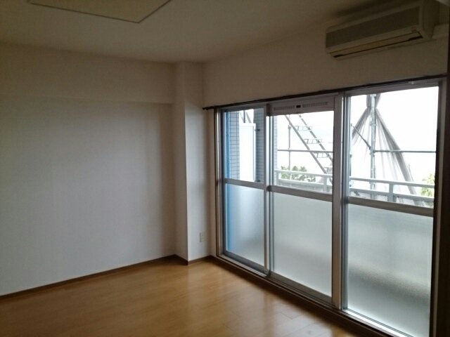 居室・リビング　ゆったりとした居間です