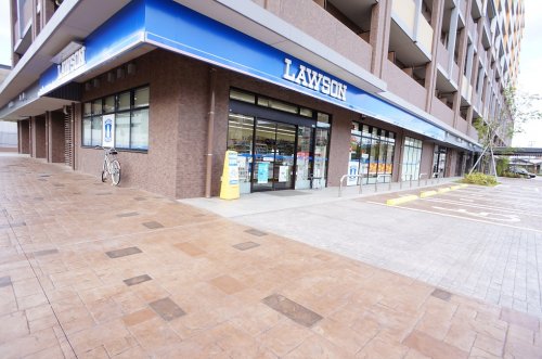 コンビニ　ローソン 新潟東万代町店（コンビニ）まで385m