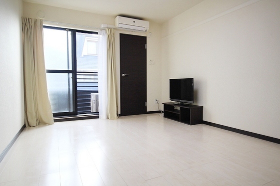 居室・リビング　※別部屋の写真です