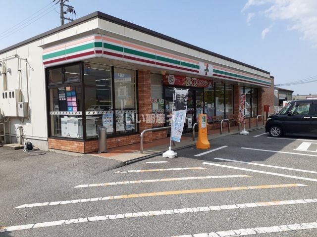 コンビニ　セブンイレブン　魚津吉島2丁目店（コンビニ）まで852m