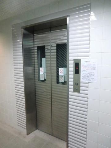 その他　エレベータ