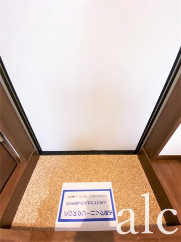 玄関　☆敷金礼金ゼロゼロ！！ネットも無料☆写真は同仕様使用