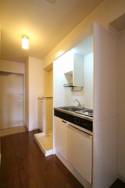 キッチン　同物件別室です。