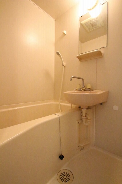 バス・シャワールーム　同物件別室です。