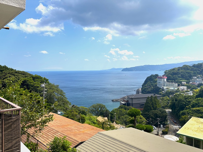 眺望　相模湾を望みます