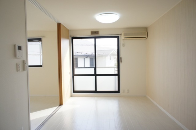 居室・リビング　図面と現状に相違がある場合には現状を優先