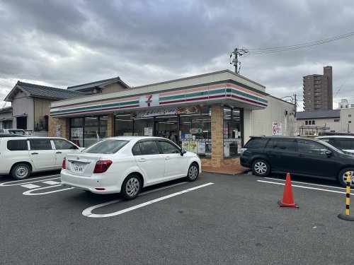 コンビニ　セブンイレブン 豊田市日之出町店（コンビニ）まで107m