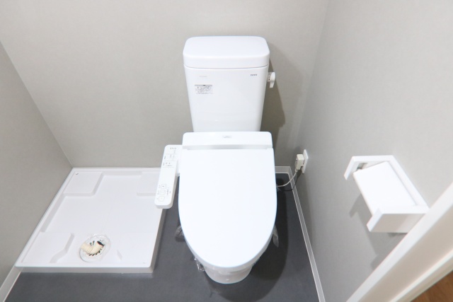 トイレ　※別室の参考写真の為、現況優先です。