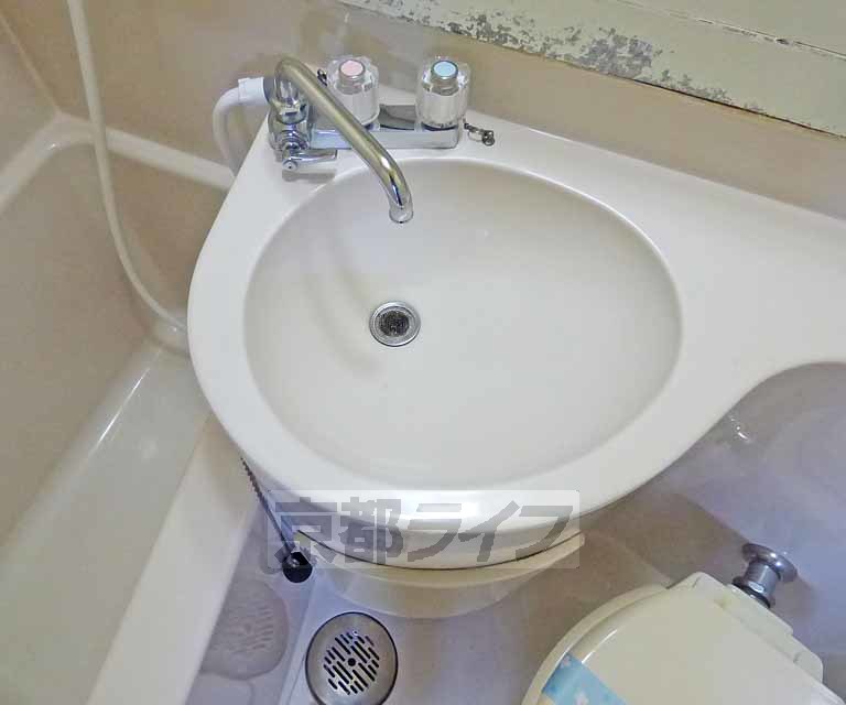 洗面設備　洗面台です。