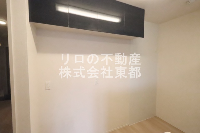 その他設備　キッチンの背後にも収納があります☆