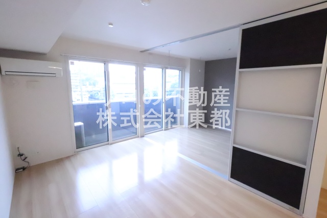 居室・リビング　開放感あふれる広さも十分な快適リビング！