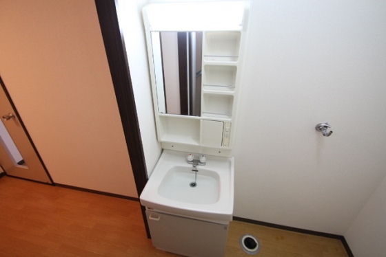洗面設備　※別部屋の写真です