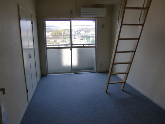 居室・リビング　※別部屋の写真です