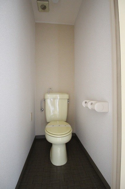 トイレ　同物件別号室