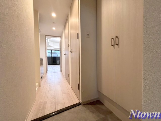 玄関　落ち着いた玄関です