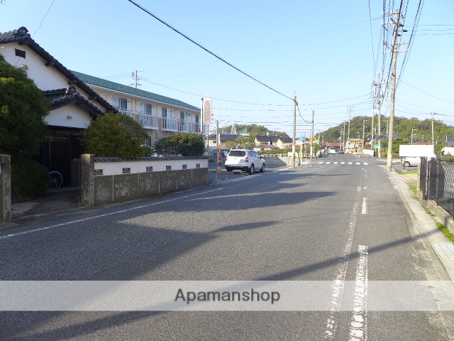 その他　前面道路（その他）まで0m