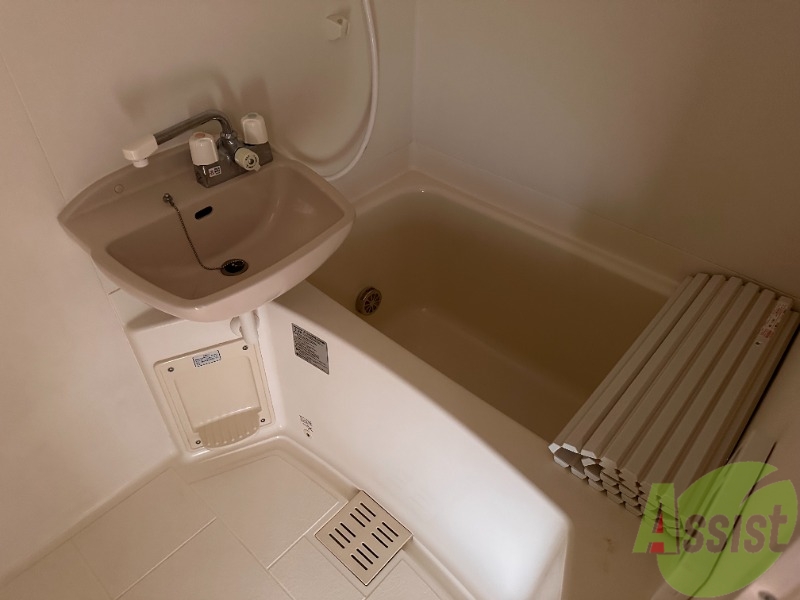 バス・シャワールーム　こちらのお風呂で、すぐにお使い頂けます。