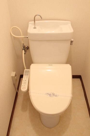 トイレ　※別号室の写真になります。