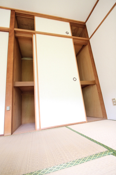 収納　※別号室の写真になります。