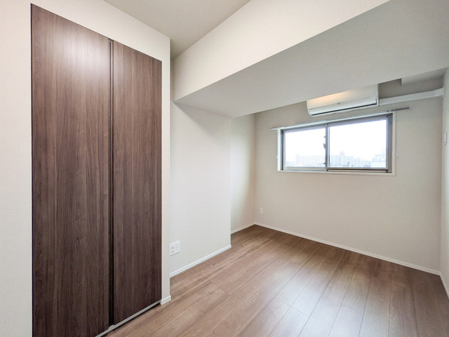 その他部屋・スペース　洋室５．４帖？