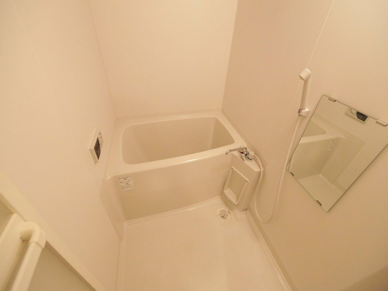 バス・シャワールーム　浴室暖房乾燥機付　追い焚き付お風呂