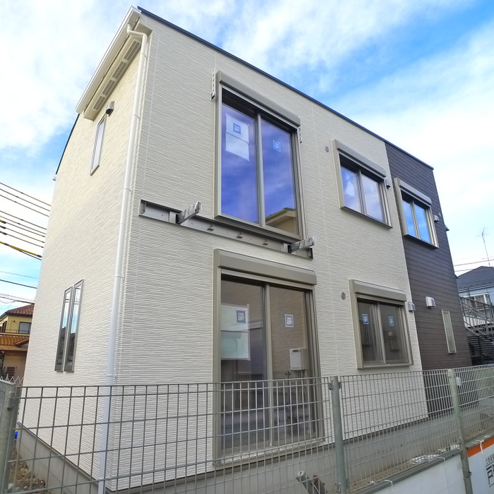 建物外観　建築中