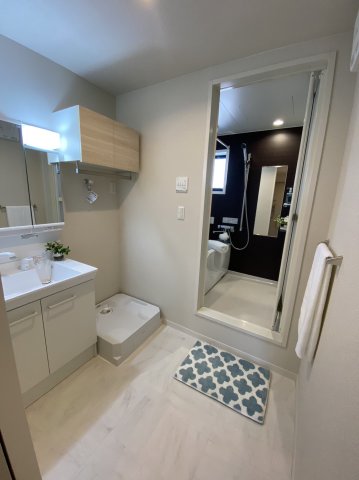 洗面設備　※家具はイメージです