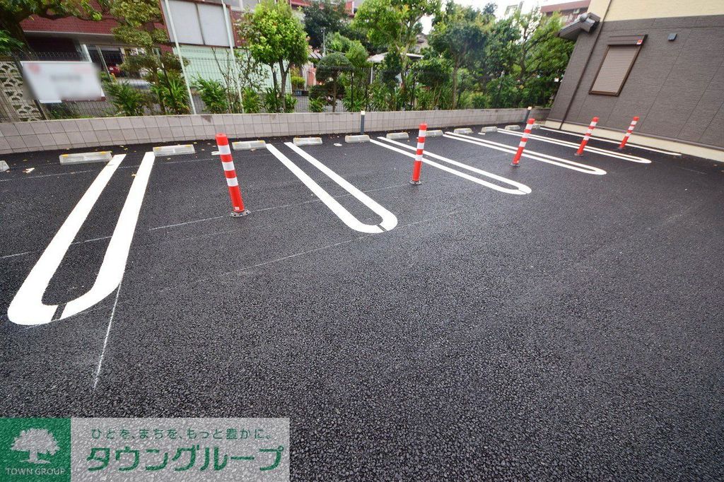 駐車場　駐車場