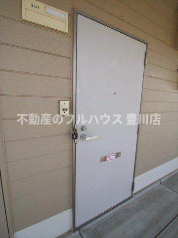 玄関　写真は別室