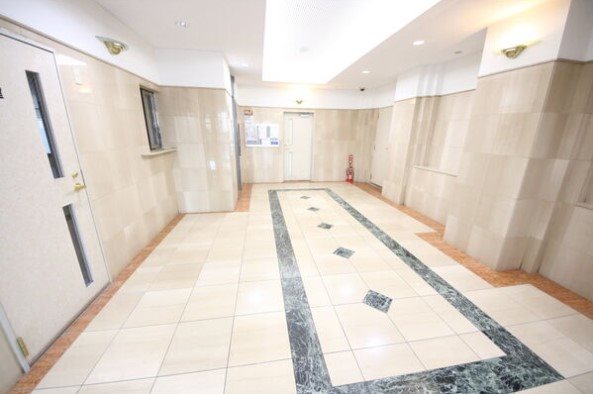 エントランス　★見学予約受付中★