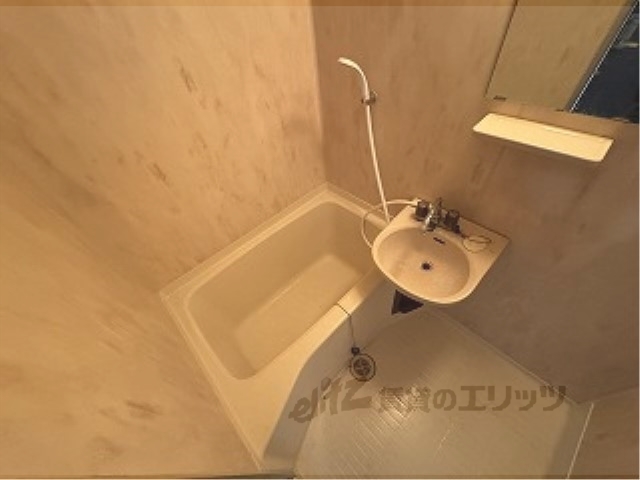 バス・シャワールーム　バス