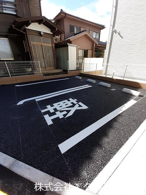 駐車場　敷地内駐車場